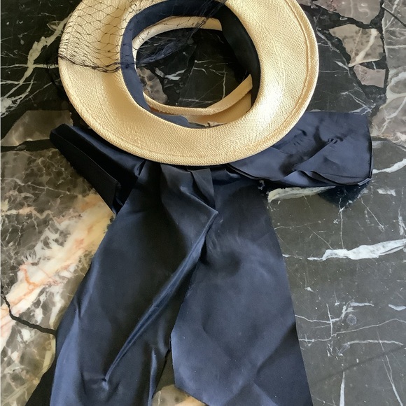 Vintage Himelhochs of Detroit raffia open top hat with black veil and bow